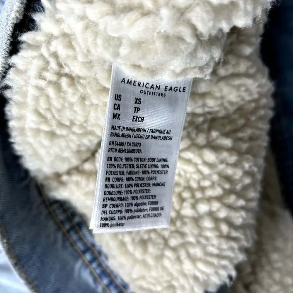 American Eagle‎ Jean Jacket Womens XS Denim Sherpa Lining Pockets Rivet Buttons